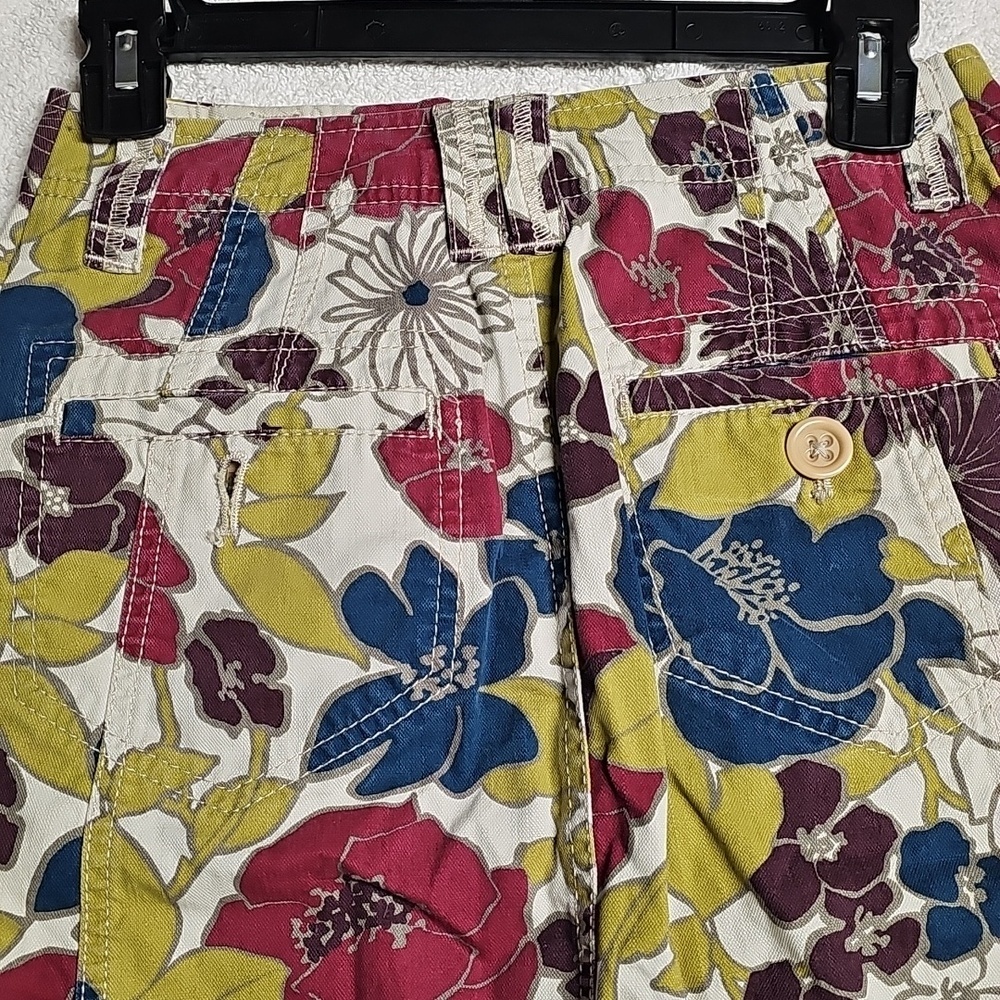 Eddie Bauer Floral Pencil Skirt in White with Blue, Pink & Green - Picture 4 of 7